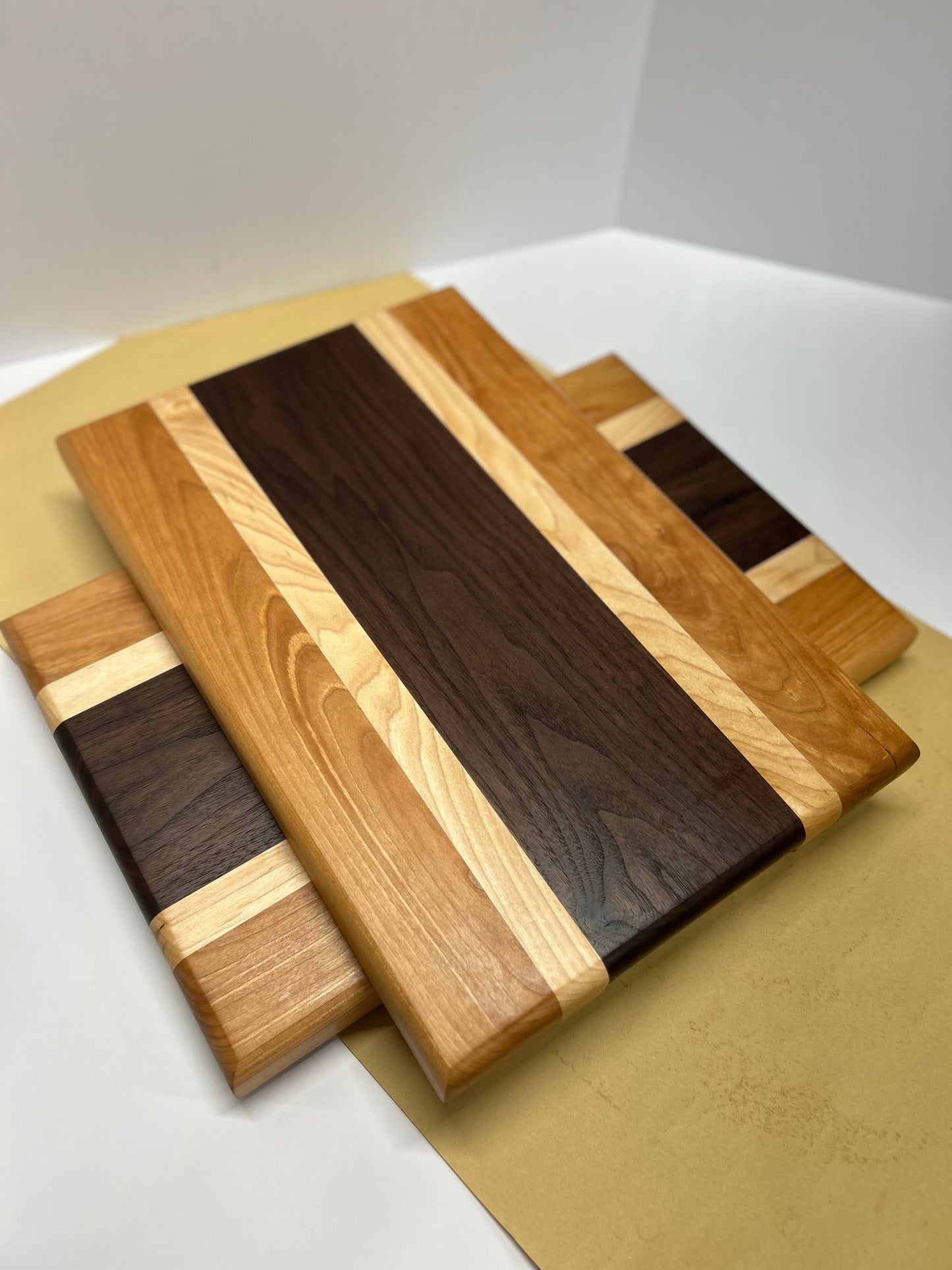 Large Wood Cutting Board (18x12x1.5)