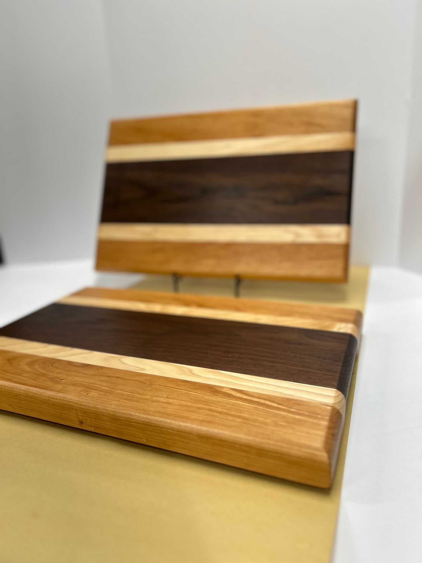 Large Wood Cutting Board (18x12x1.5)