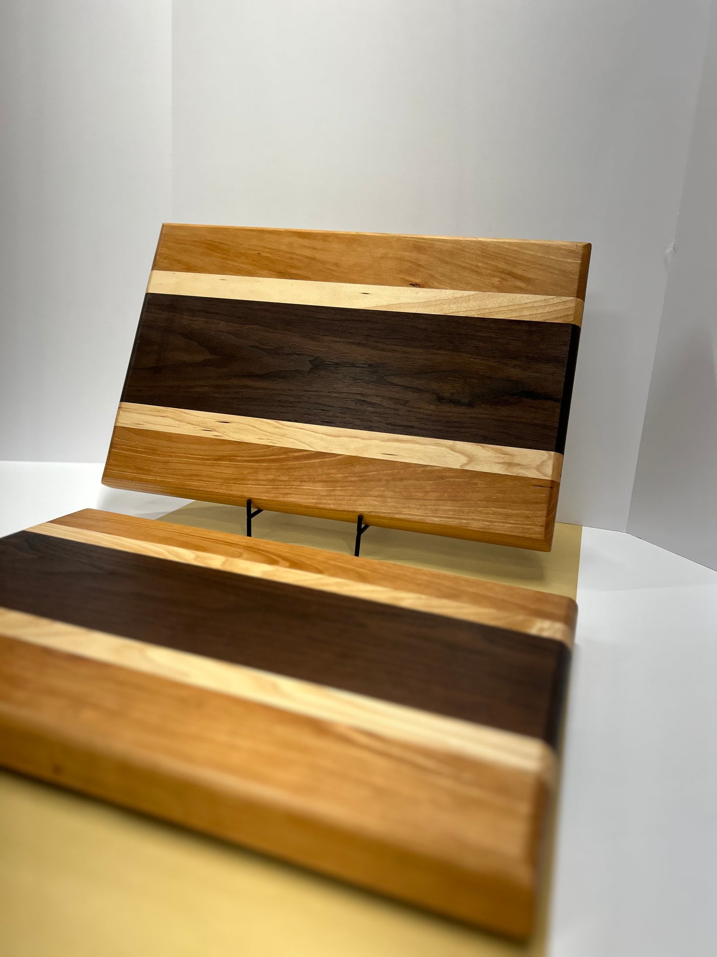 Large Wood Cutting Board (18x12x1.5)